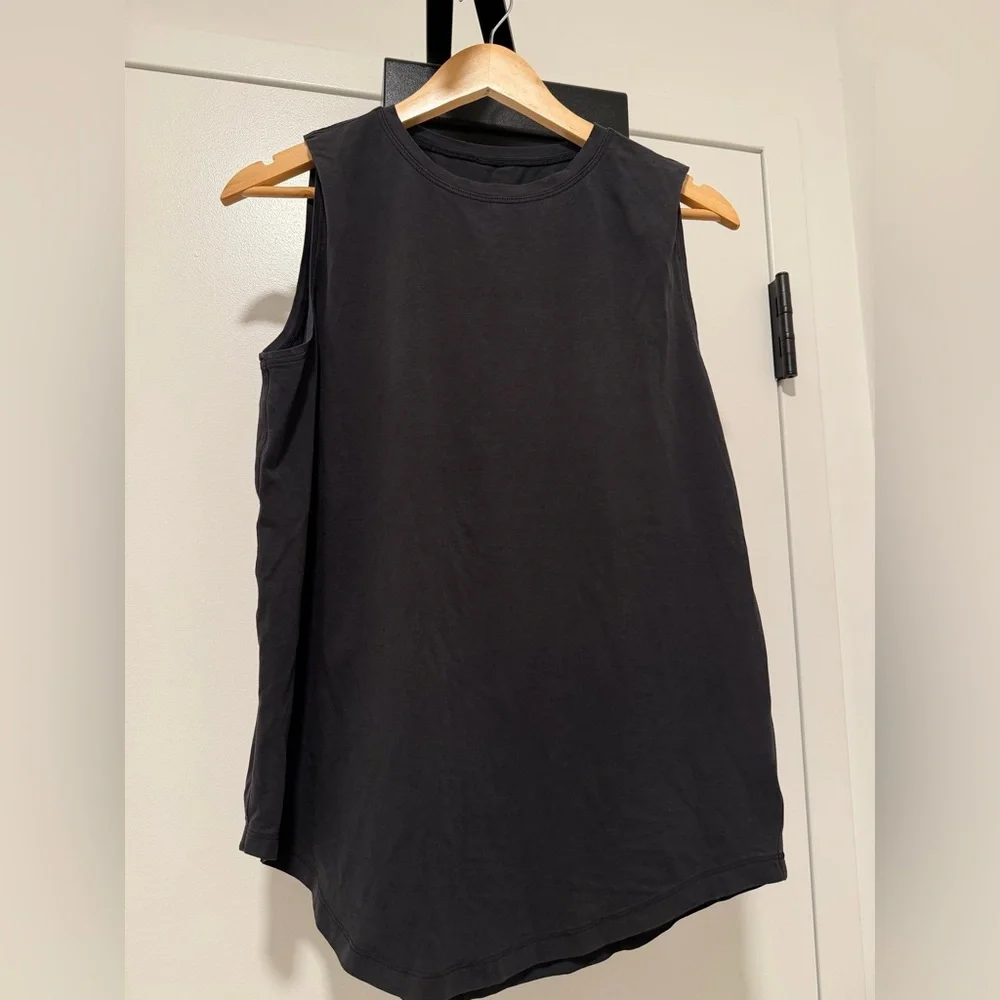NWT Nike Dri-FIT Training Tank Top - Picture 3 of 3